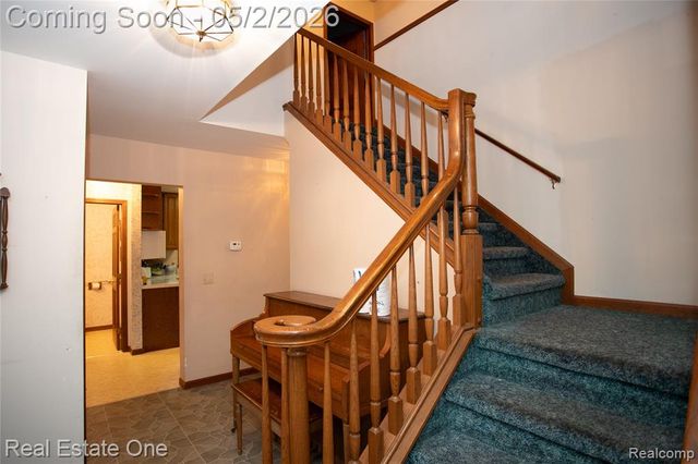 246 Nicklas Court, Oxford, MI 48371
