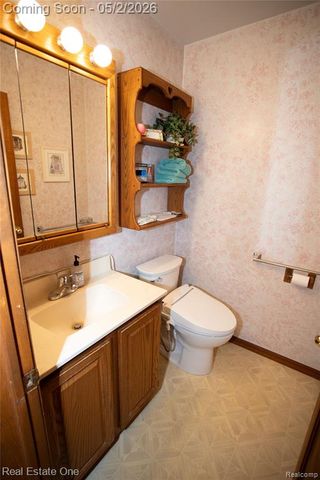 246 Nicklas Court, Oxford, MI 48371