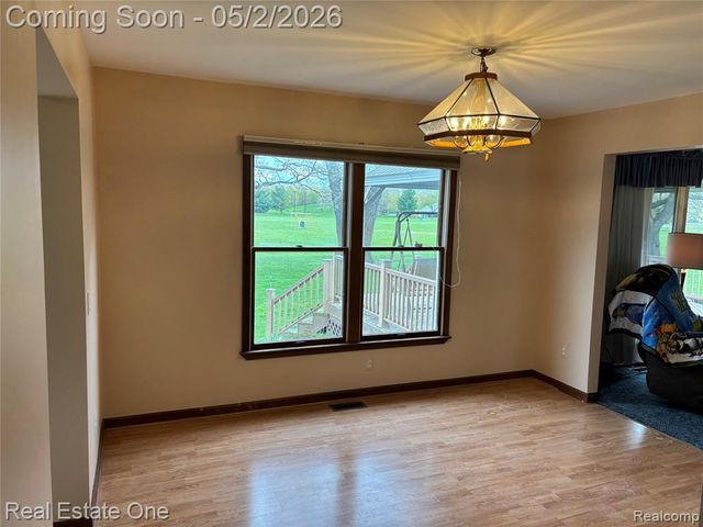 246 Nicklas Court, Oxford, MI 48371
