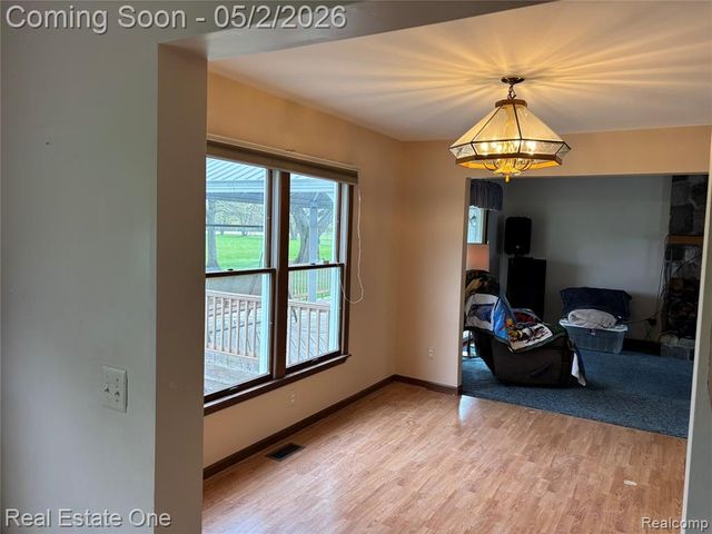 246 Nicklas Court, Oxford, MI 48371