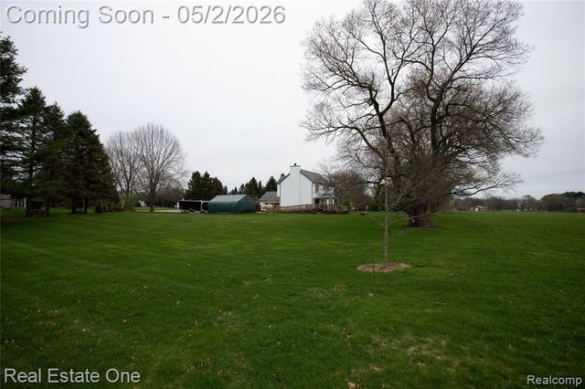 246 Nicklas Court, Oxford, MI 48371