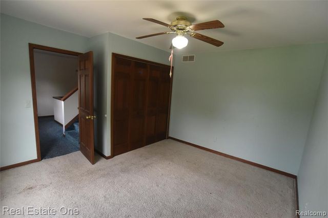 246 Nicklas Court, Oxford, MI 48371