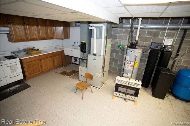 246 Nicklas Court, Oxford, MI 48371