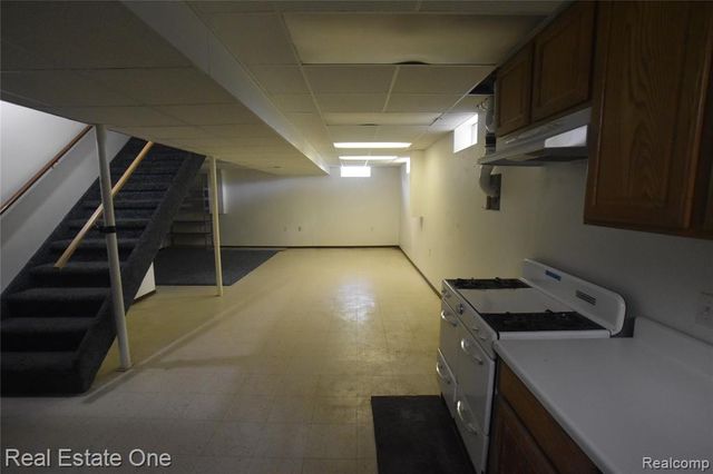 246 Nicklas Court, Oxford, MI 48371