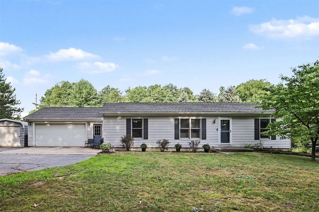 6525 Mccords Avenue, Alto, MI 49302