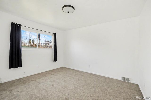 30612 Dover Avenue, Warren, MI 48088