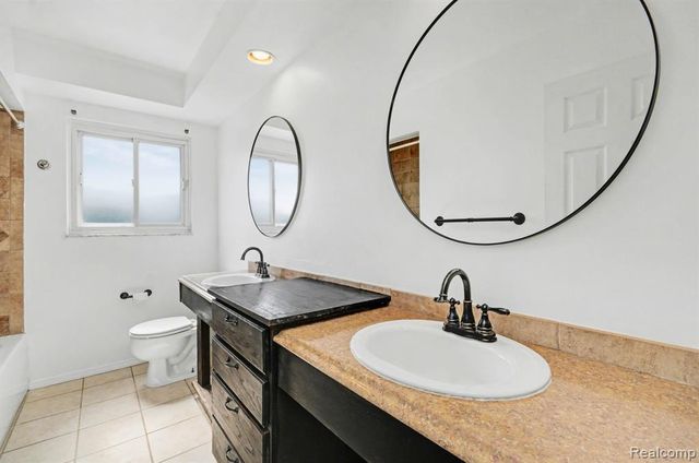 30612 Dover Avenue, Warren, MI 48088