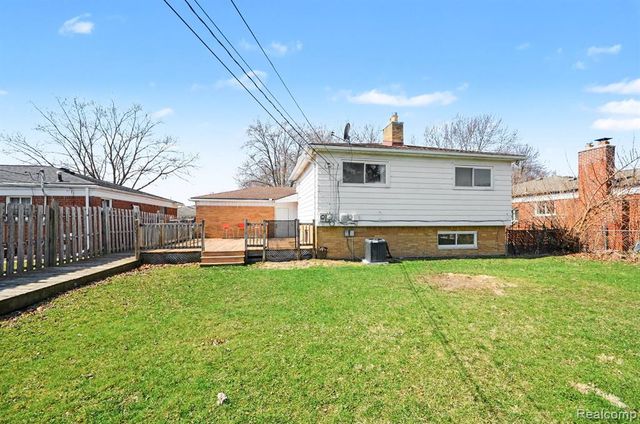 30612 Dover Avenue, Warren, MI 48088