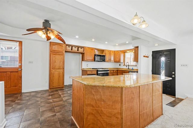 30612 Dover Avenue, Warren, MI 48088