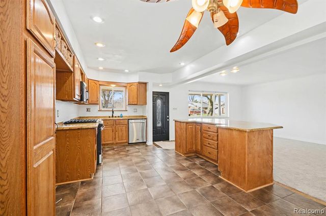 30612 Dover Avenue, Warren, MI 48088