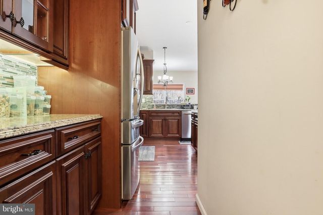 505 BROOKSHIRE DR, Lancaster, PA 17601