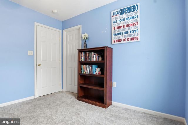 505 BROOKSHIRE DR, Lancaster, PA 17601