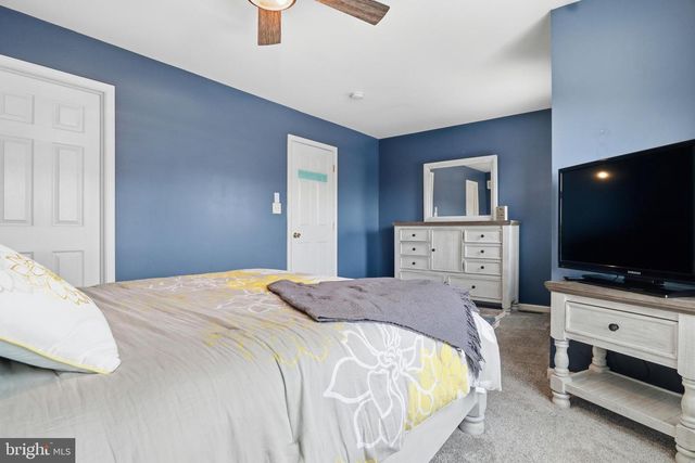 505 BROOKSHIRE DR, Lancaster, PA 17601