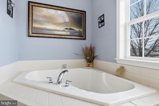 505 BROOKSHIRE DR, Lancaster, PA 17601