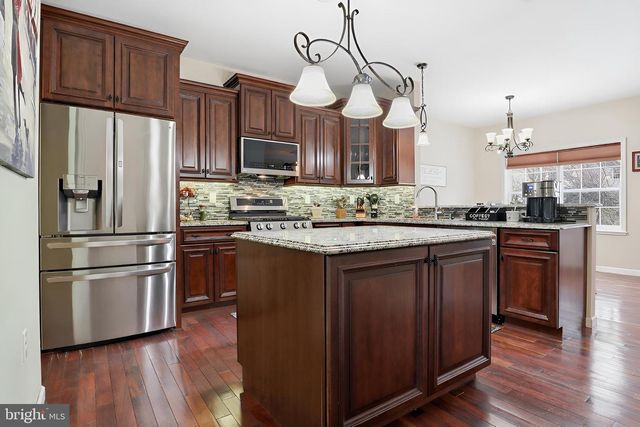 505 BROOKSHIRE DR, Lancaster, PA 17601