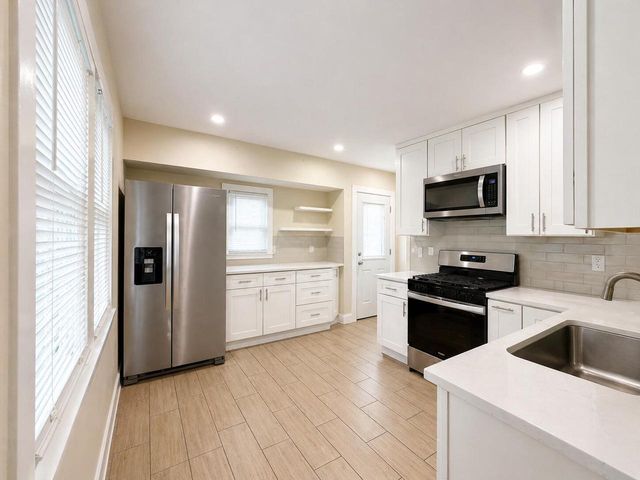 4134 S 1st ROAD, Milwaukee, WI 53207