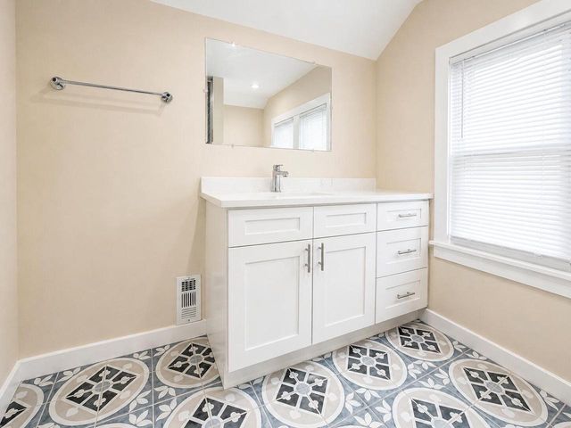 4134 S 1st ROAD, Milwaukee, WI 53207