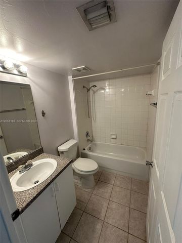 5005 Wiles Road 102, Coconut Creek, FL 33073