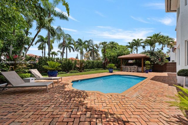 11163 NW 71st Ter, Doral, FL 33178