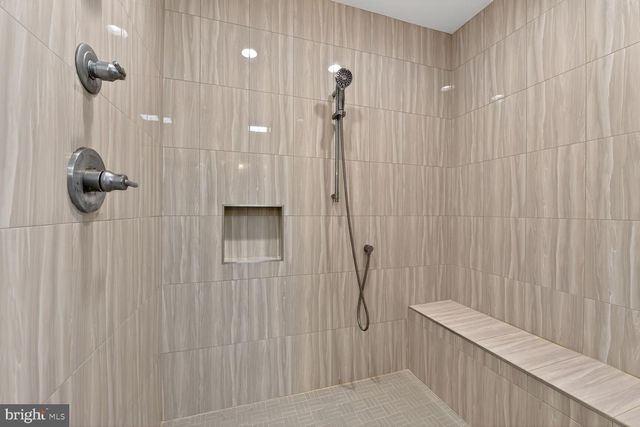 7405 STORM CT, Falls Church, VA 22043