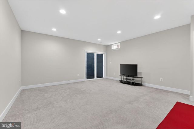 7405 STORM CT, Falls Church, VA 22043