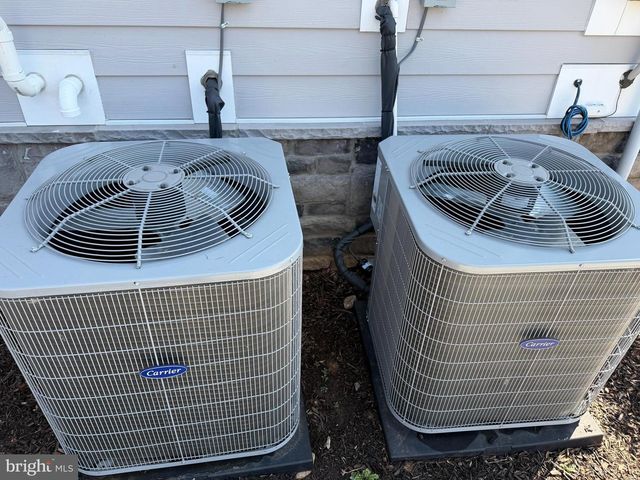 7405 STORM CT, Falls Church, VA 22043