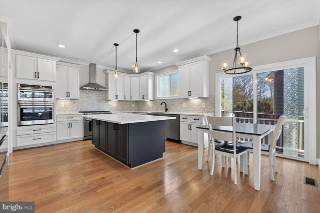 7405 STORM CT, Falls Church, VA 22043