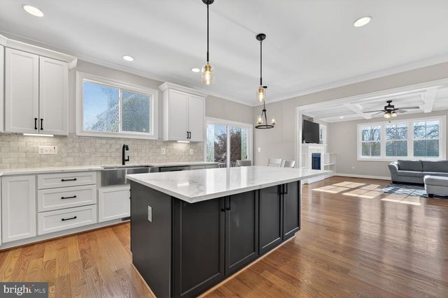 7405 STORM CT, Falls Church, VA 22043