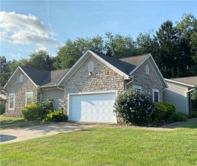 133 Heritage Green Lane 133, Dalton, OH 44618