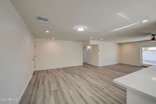 6001 W Pinchot Avenue, Phoenix, AZ 85033