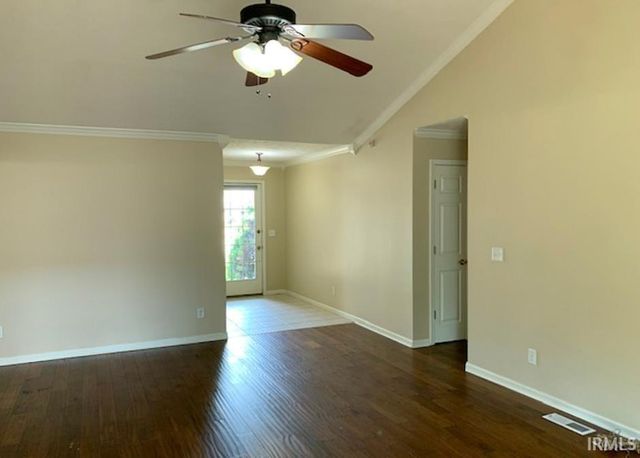 10659 Midway Drive, Newburgh, IN 47630