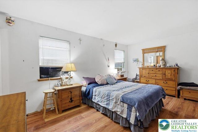 1197 Hunters Woods Drive, Pocono Twp, PA 18301