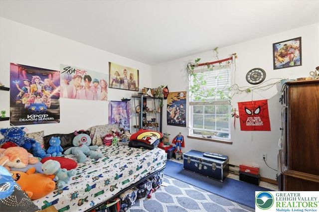 1197 Hunters Woods Drive, Pocono Twp, PA 18301