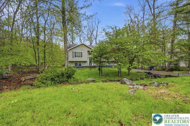 1197 Hunters Woods Drive, Pocono Twp, PA 18301