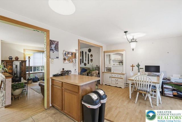 1197 Hunters Woods Drive, Pocono Twp, PA 18301