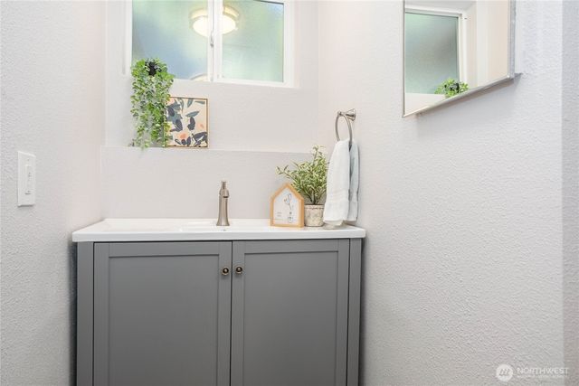 6830 Vail Drive, Lynden, WA 98264