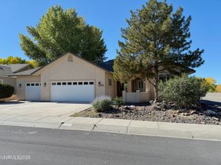 777 Divot Drive, Fernley, NV 89408