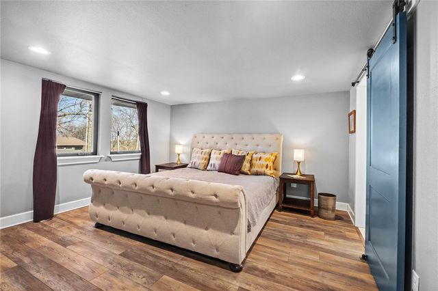 604 N Vinson Avenue, Fayetteville, AR 72701