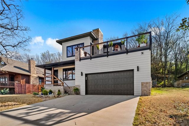 604 N Vinson Avenue, Fayetteville, AR 72701