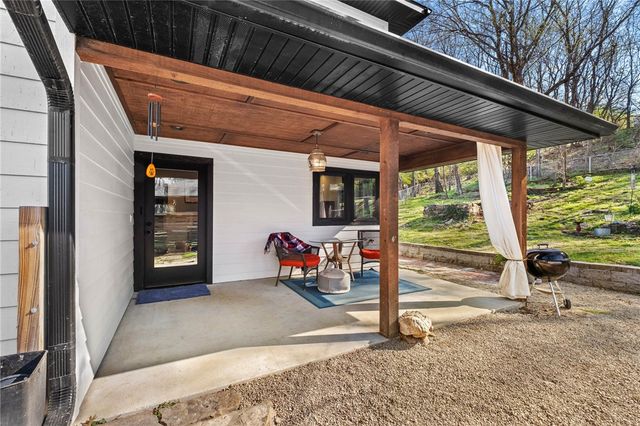 604 N Vinson Avenue, Fayetteville, AR 72701