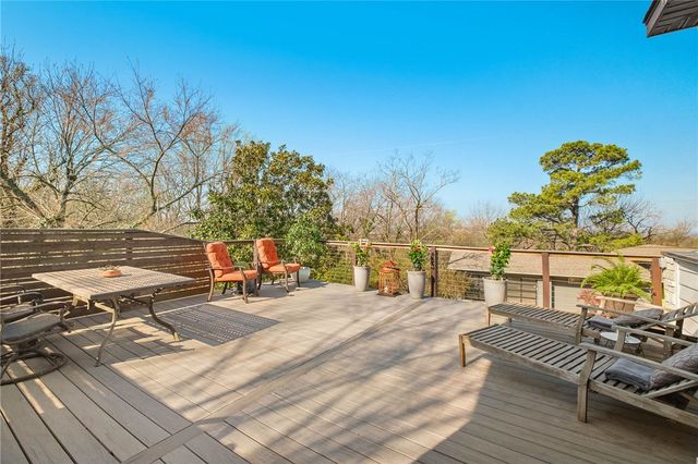 604 N Vinson Avenue, Fayetteville, AR 72701