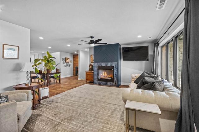 604 N Vinson Avenue, Fayetteville, AR 72701