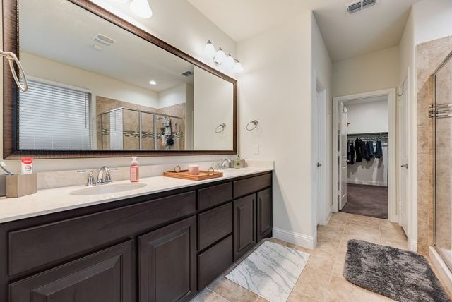 8116 Glenn Day Drive, Arlington, TX 76002