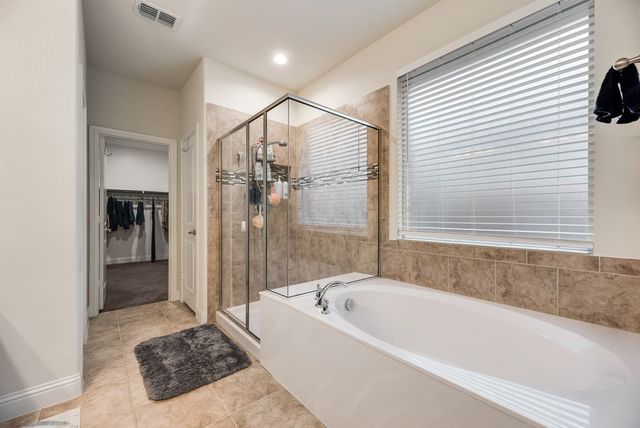 8116 Glenn Day Drive, Arlington, TX 76002