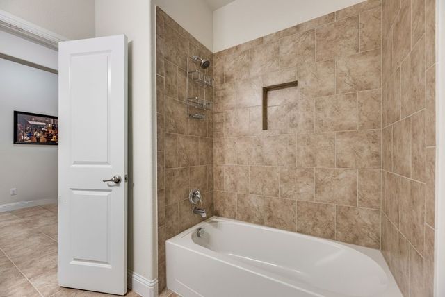 8116 Glenn Day Drive, Arlington, TX 76002