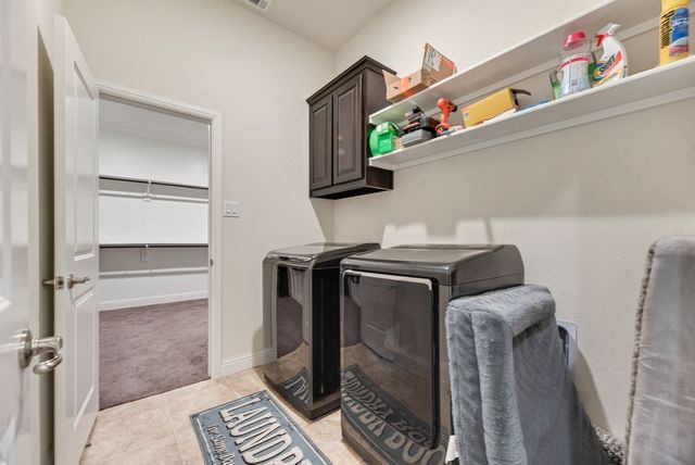 8116 Glenn Day Drive, Arlington, TX 76002