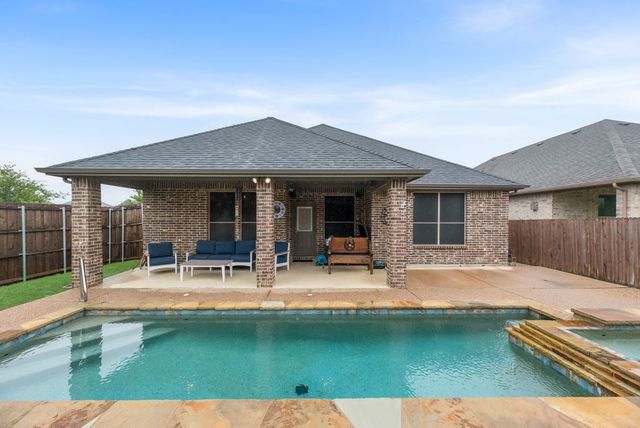 8116 Glenn Day Drive, Arlington, TX 76002