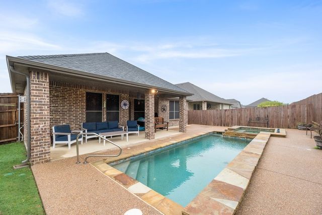 8116 Glenn Day Drive, Arlington, TX 76002
