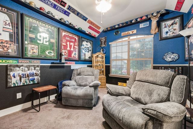 8116 Glenn Day Drive, Arlington, TX 76002