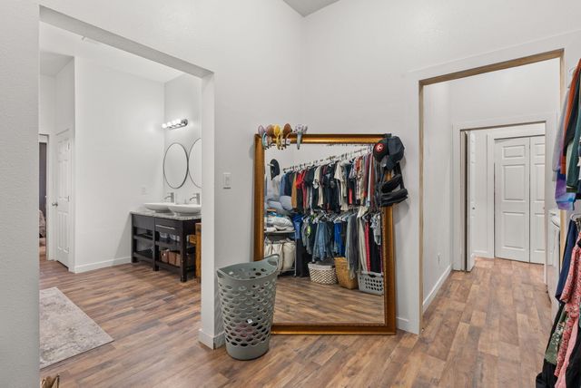 7 Charles Way, Edgewood, NM 87015